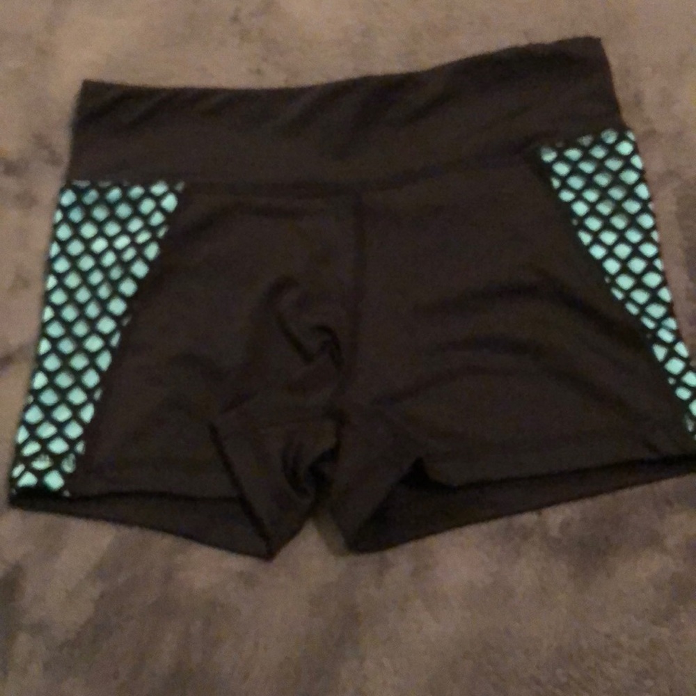 Sporty spandex shorts
